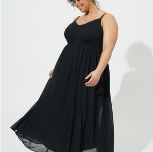Torrid NWT black maxi chiffon pleated dress